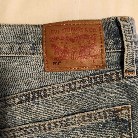 Levi’s 501 cutoff denim shorts. - Picture 3 of 3